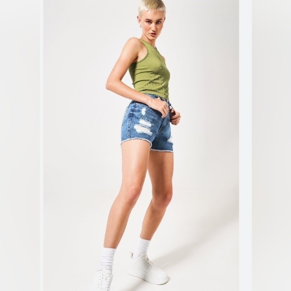 Good American denim shorts